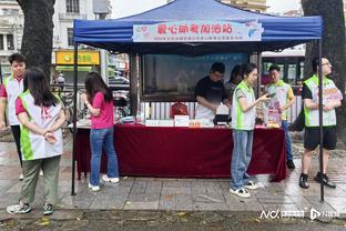 博列洛：孔蒂手下训练累吐了 但比赛会回馈你 他是一位大师！